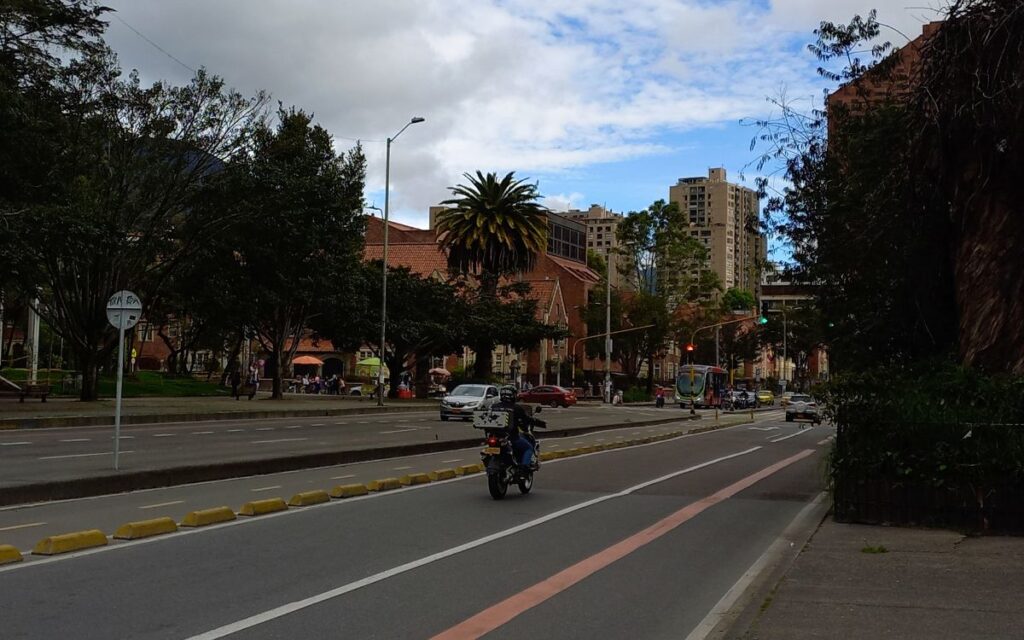 Avenida en Bogotá, Colombia